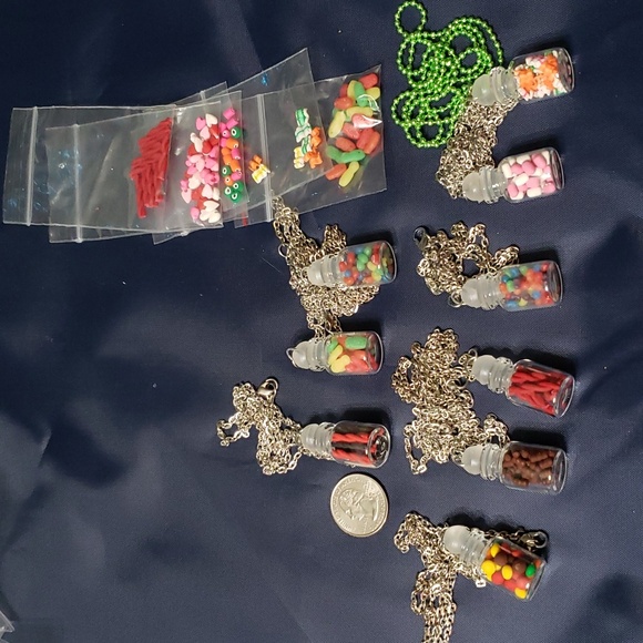 Candy necklaces Lot of 9 with extra 🍬 candy - Picture 2 of 10